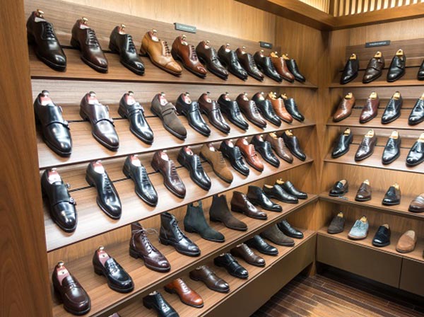 Top 11 mẫu kệ trưng bày giày dép mẫu mã đẹp, rẻ nhất hiện nay