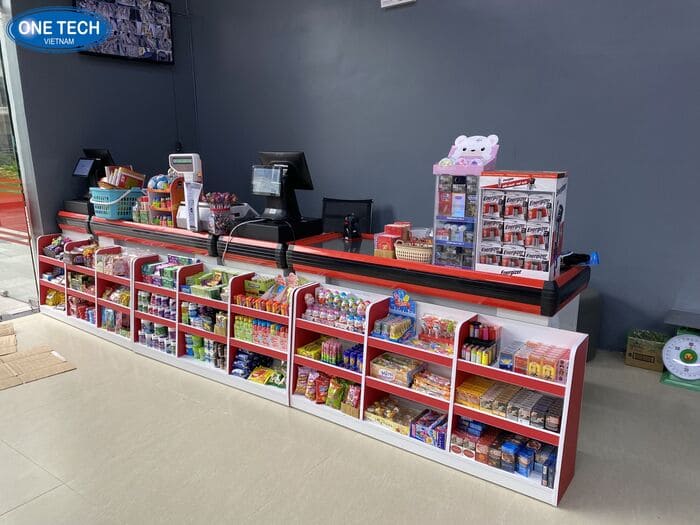 Kệ mini trước bàn thu ngân