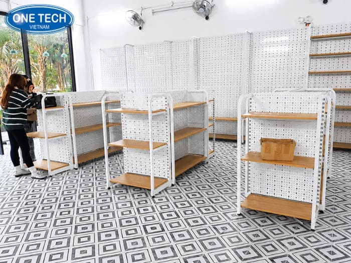 Kệ khung sắt mặt gỗ sang trọng
