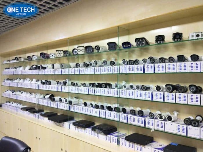 Lợi ích khi sử dụng giá kệ để camera