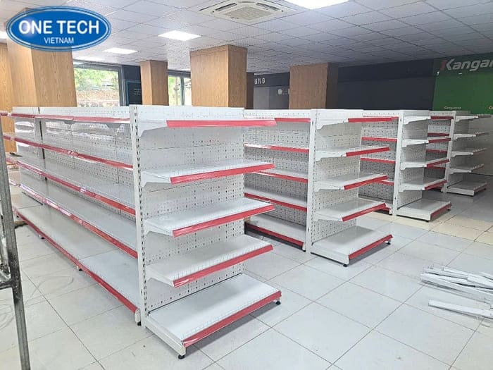 Kệ tôn đục lỗ mica đỏ 