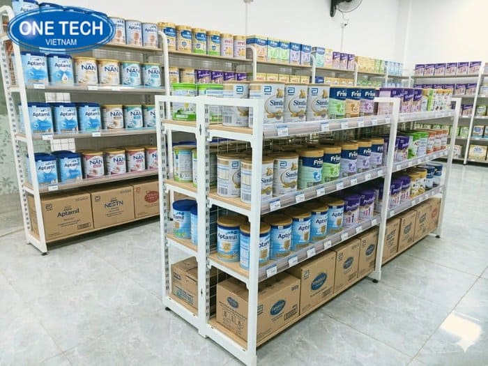 Kệ để sữa bột trong cửa hàng cột trụ chắc chắn, an toàn