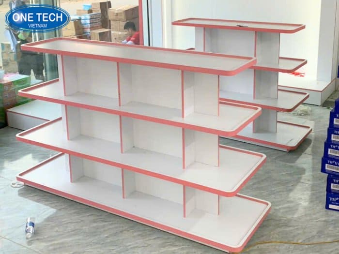 Kệ gỗ trưng bày cà phê bắt mắt