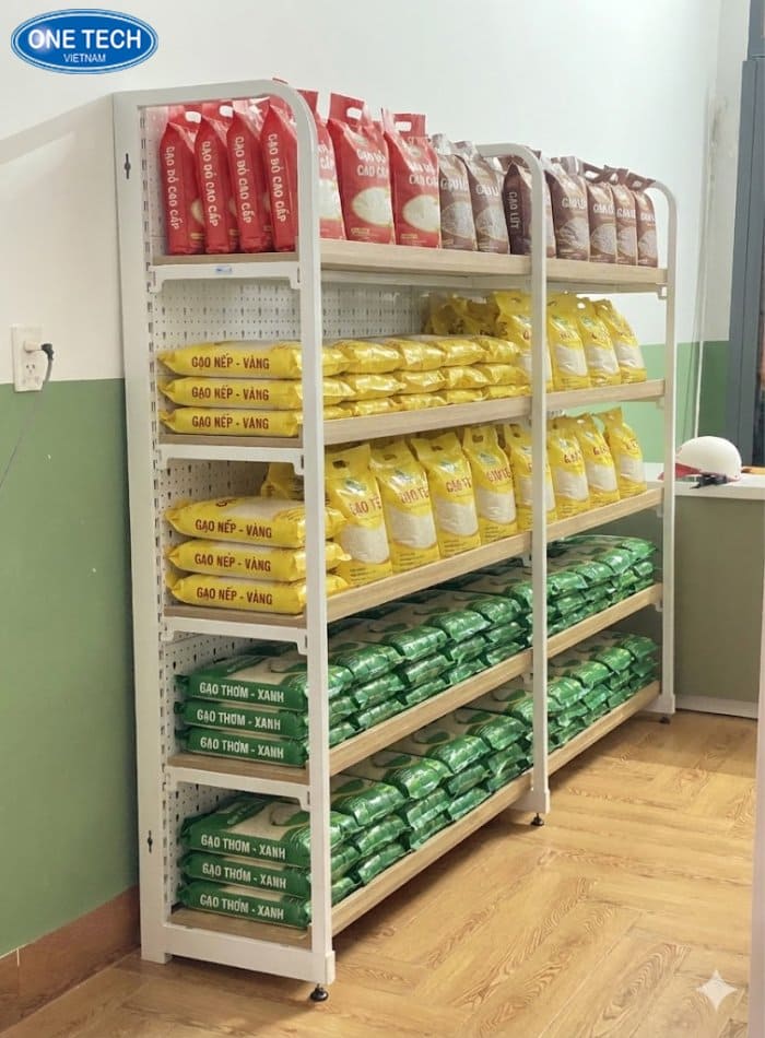 Kệ khung sắt mặt gỗ cho cửa hàng gạo cao cấp