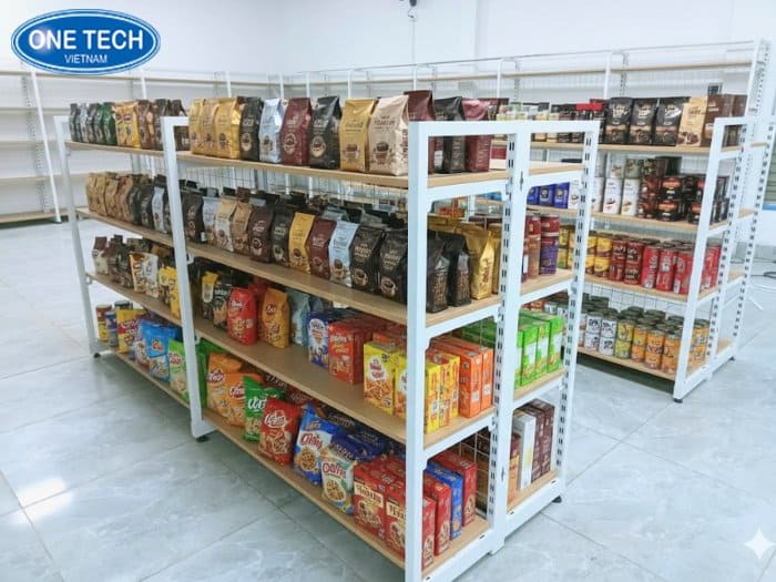 Kệ khung sắt phối gỗ cho cửa hàng