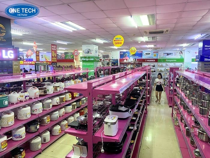 Đơn vị sản xuất kệ trưng bày đồ điện chất lượng