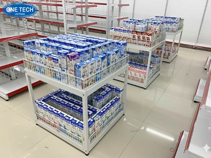 Ụ vuông chuyên dùng bày các sản phẩm sữa khuyến mãi