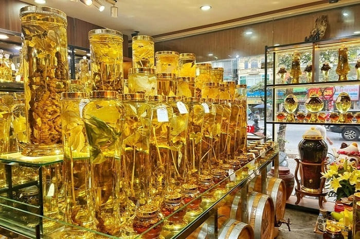Kệ kính trưng bày rượu ngâm