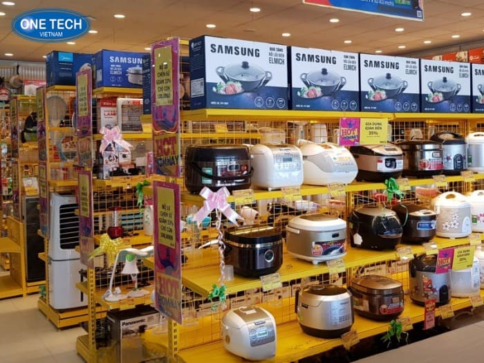 Kệ siêu thị lưng lưới để đồ điện
