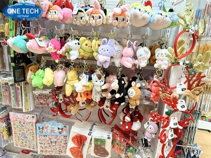 Kệ móc treo phụ kiện 