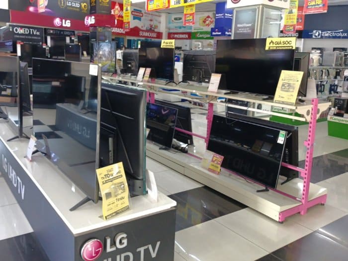 Kệ 2 tầng để tivi ở media mart