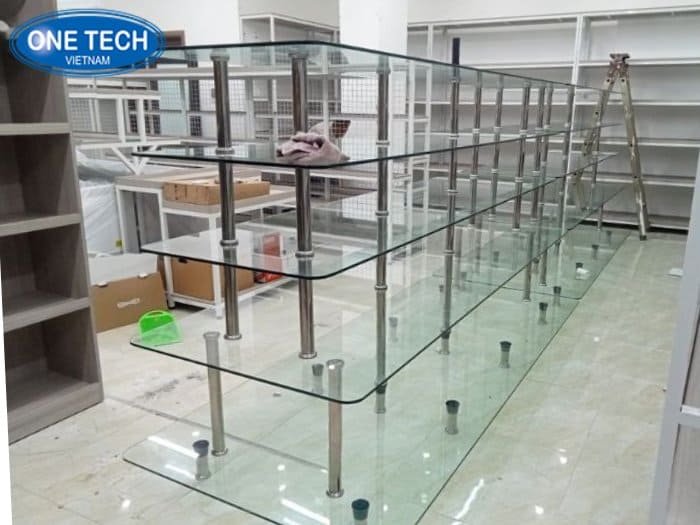 Kệ trưng bày chất liệu kính cỡ lớn