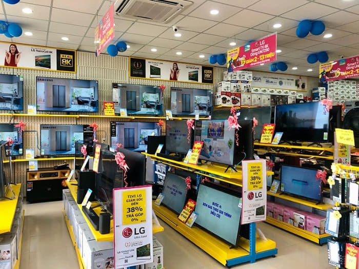 Kệ trưng bày cửa hàng tivi tải trọng cao