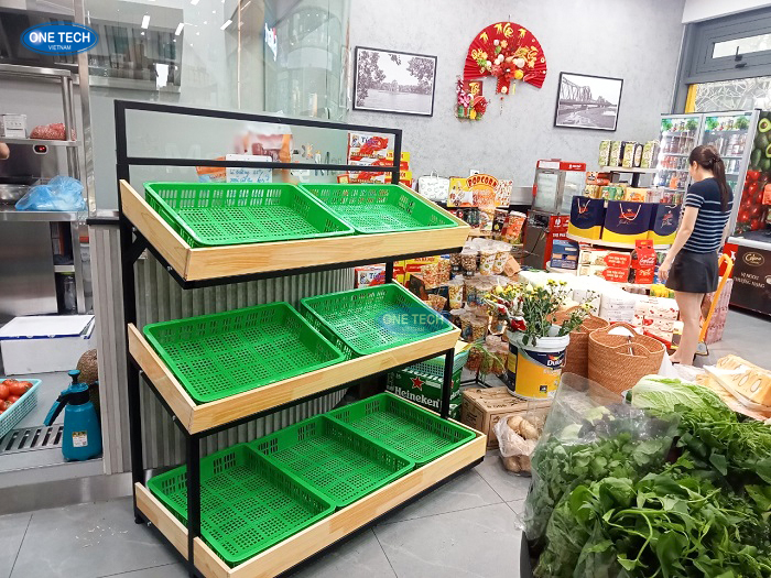 Mẫu kệ bày rau khay nhựa bền đẹp tại Phú Yên