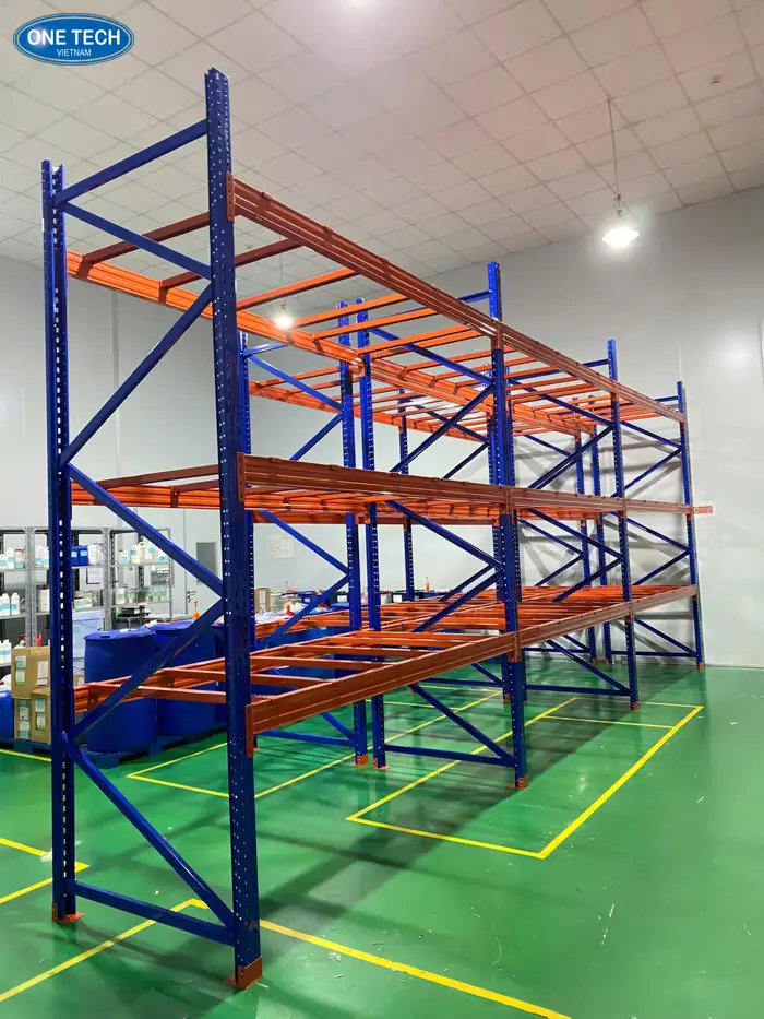 Kệ kho hàng của One Tech Group phù hợp với mọi không gian nhà kho