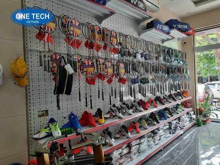 Kệ tôn đục lỗ móc treo