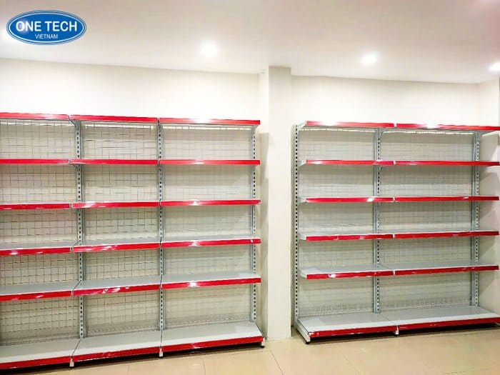 Kệ trưng bày kim khí áp tường