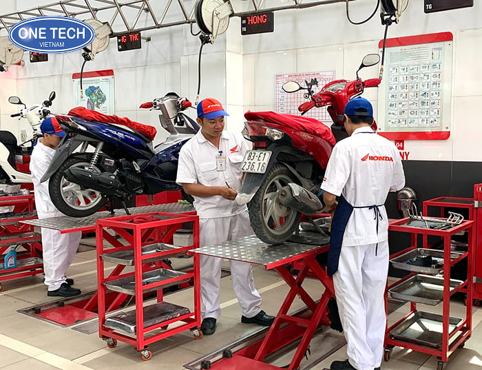 Cửa hàng sửa chữa ô tô, xe máy