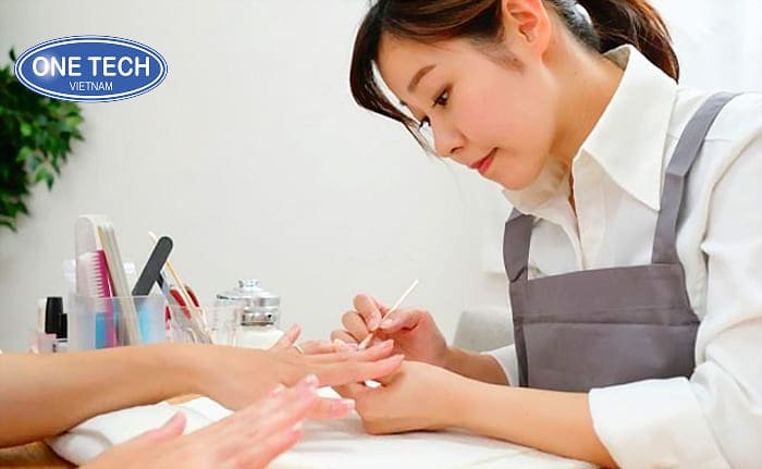 Dịch vụ làm móng tại nhà