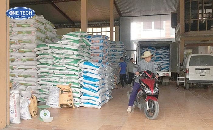 Kinh doanh thức ăn chăn nuôi gia súc