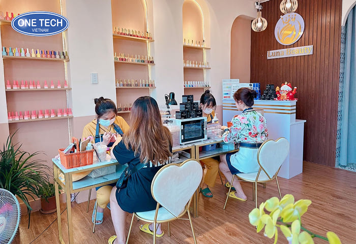 Mở tiệm gội đầu, làm móng