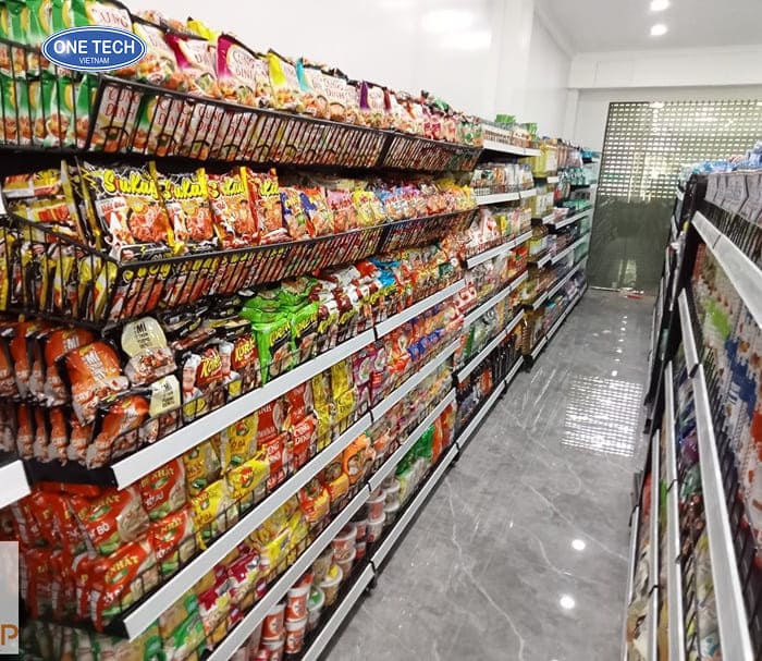 Mở tiệm tạp hóa tại địa phương