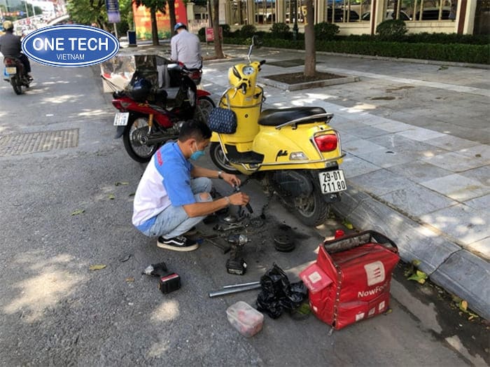 Rửa và sửa chữa xe máy lưu