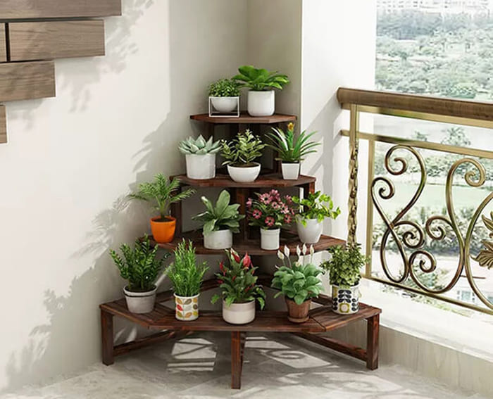 Kệ bậc thang để góc nhà cho cây cảnh cỡ vừa và nhỏ