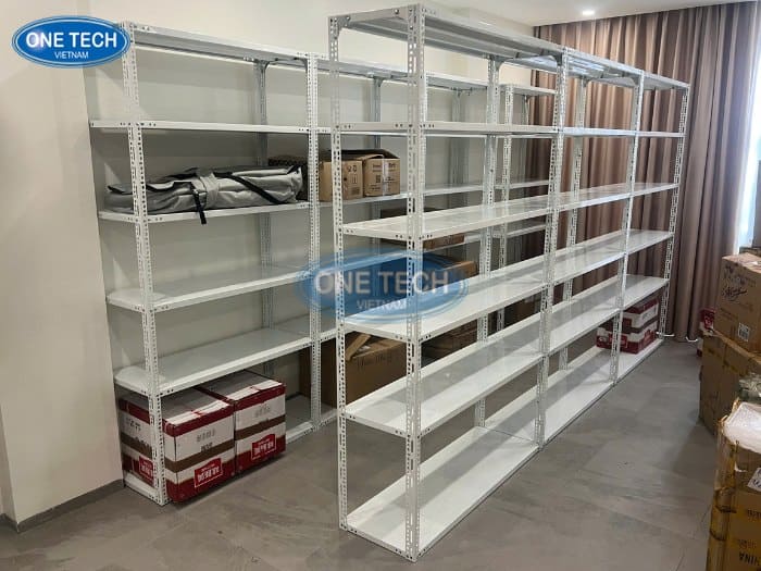 Kệ V lỗ để balo giá thành rẻ
