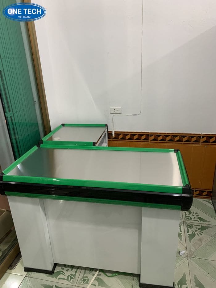 Thanh lý bàn thu ngân siêu thị 1m2