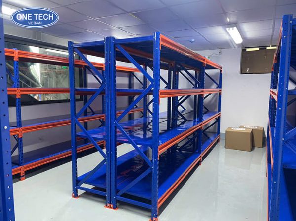 Kệ có thiết kế chắc chắn