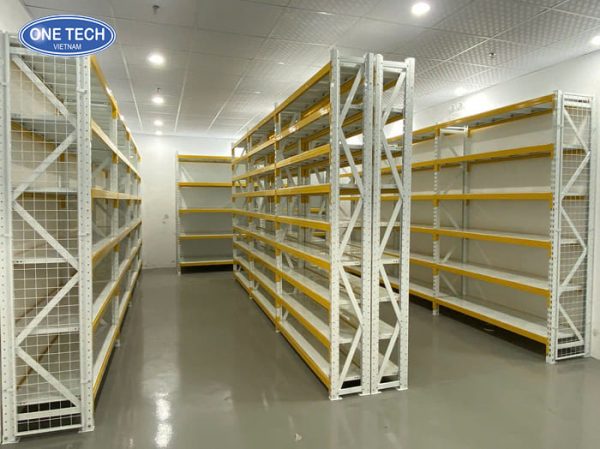 Kệ trung tải 300kg thiết kế theo yêu cầu