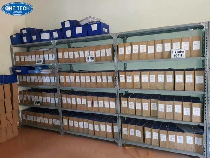 Kệ v lỗ để hồ sơ chứng từ