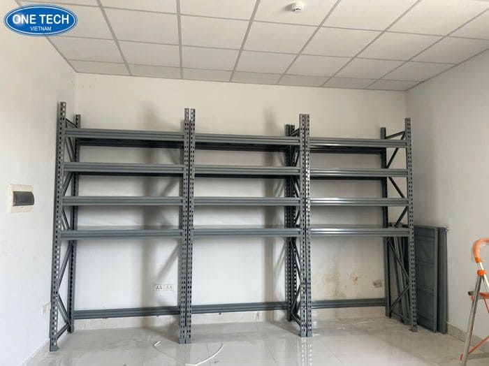 Cách lựa chọn kích thước kệ trung tải phù hợp với hàng hóa