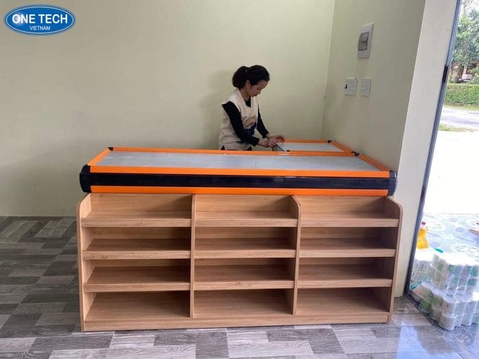 Bàn thu ngân siêu thị thanh lý 03
