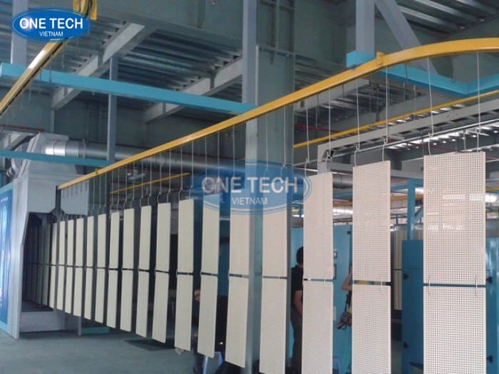 Bước 4: Sấy khô lớp sơn trong lò nhiệt