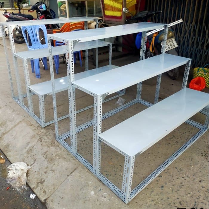 Kệ sắt bậc thang 3 tầng chân V lỗ