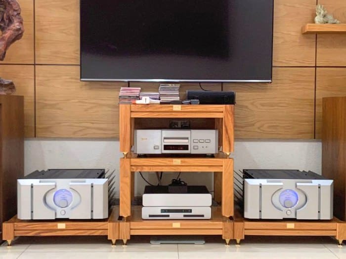 Kinh nghiệm lựa chọn kệ để loa và amply