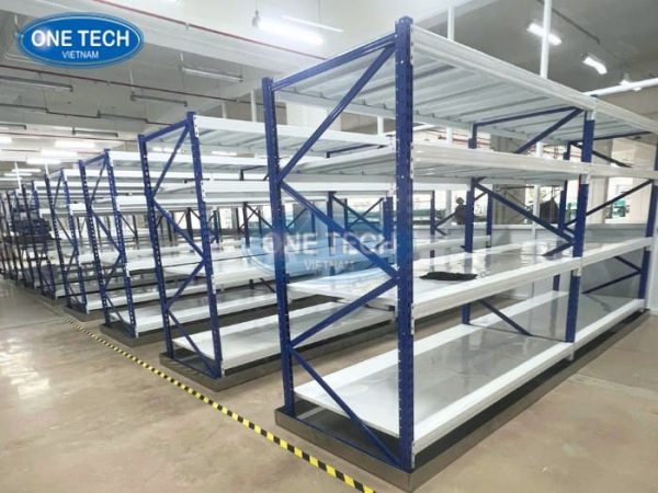 Ứng dụng thực tế kệ trung tải sơn màu trắng