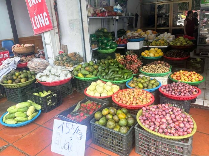 Cửa hàng bán hoa quả