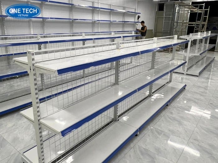 Kệ bày hàng tạp hóa tại One Tech Group đa dạng mẫu mã
