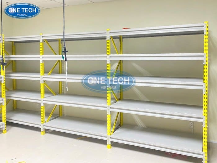 Kệ sắt sơn tĩnh điện bền bỉ, thẩm mỹ cao