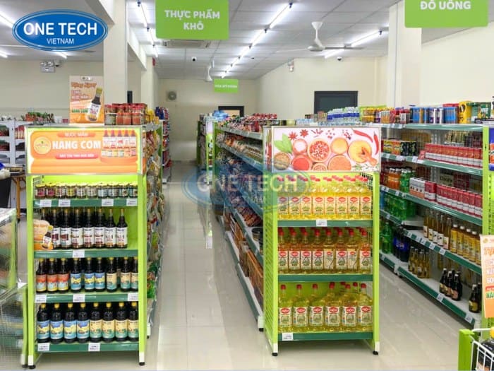 Kệ trưng bày đa dạng mặt hàng