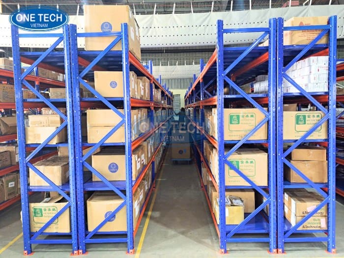 Kệ trung tải chịu lực phổ biến 