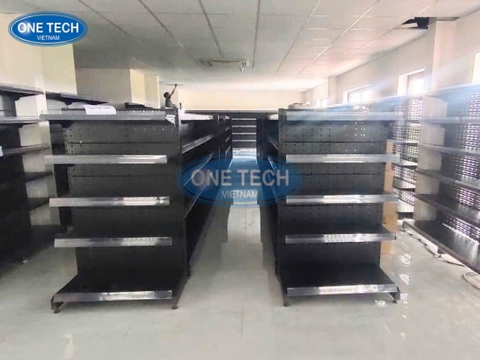 Lắp đặt kệ siêu thị cho cửa hàng BRG Mart 08