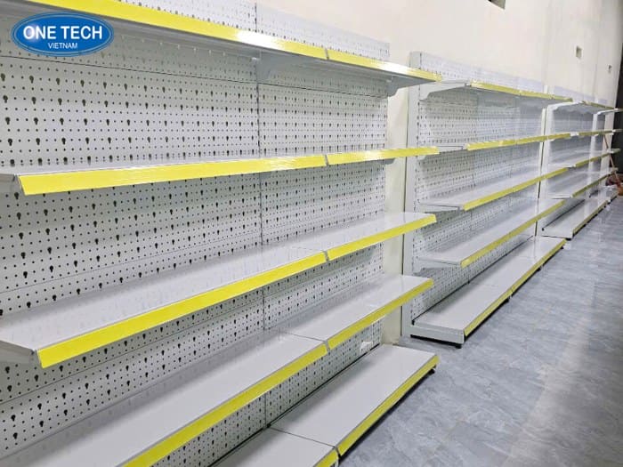 Mua kệ trưng bày cũ tại TPHCM cần cân nhắc kỹ