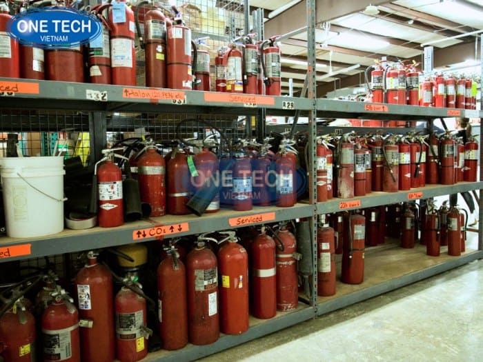 Mẫu kệ để bình pccc từ cửa hàng đến kho