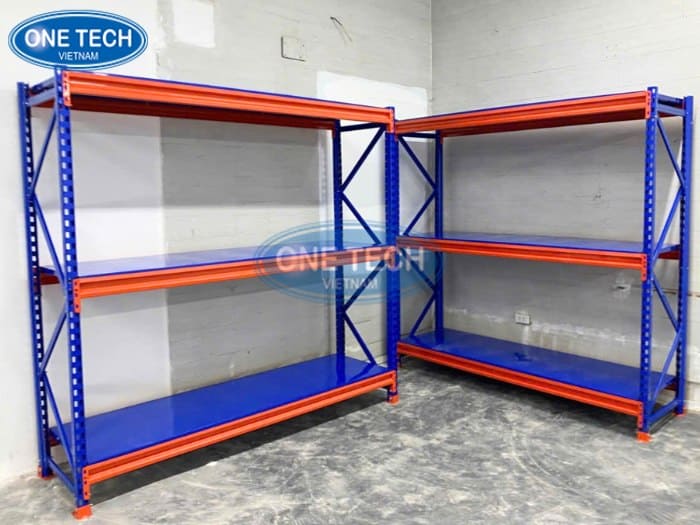 Kệ trung tải lý tưởng khi để bình chữa cháy