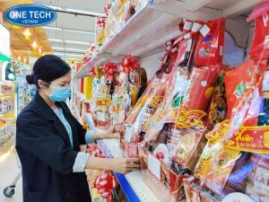 Kinh nghiệm chọn kệ trưng bày giỏ quà tết chất lượng