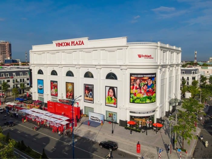 Vincom - Trung tâm thương mại kết hợp siêu thị tiện lợi